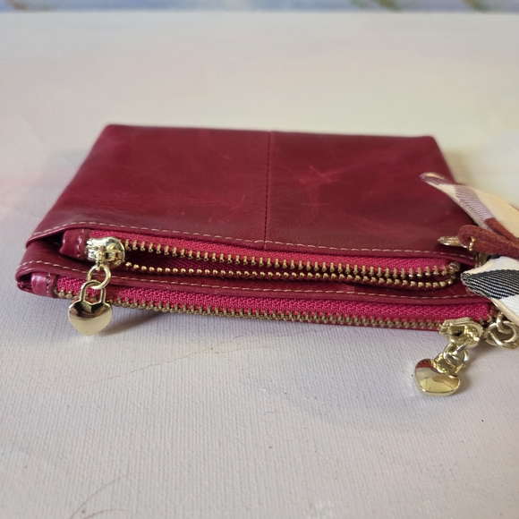 Source Unknown Red Leather Zip Card Wallet with Heart Charm - Picture 8 of 10